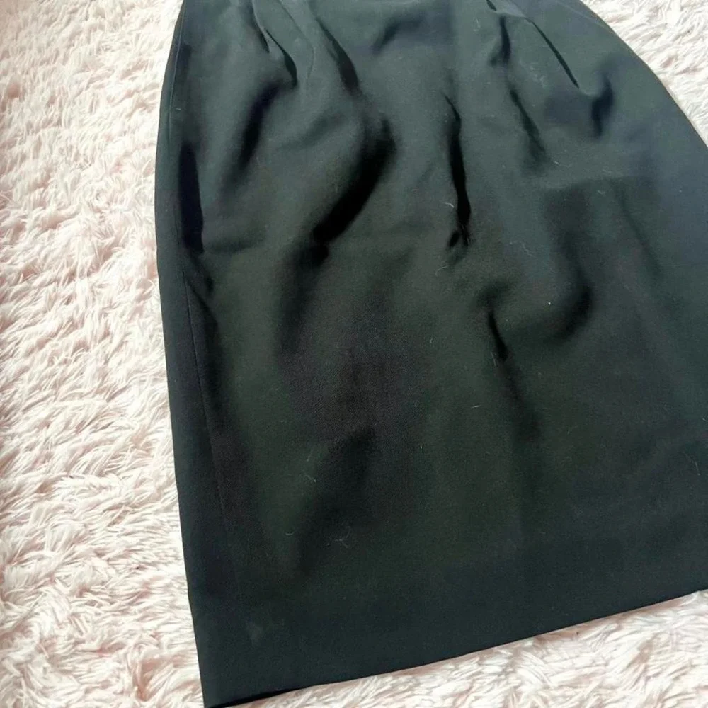 Austin‎ Reed Gothic Minimalist Old Money Quiet Luxury 100% Wool Pencil Skirt